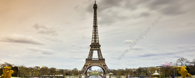 how high is the eiffel tower in france