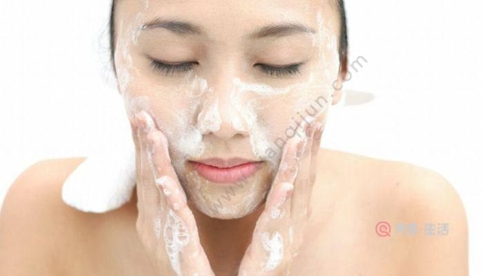 after applying the mask, use a cleanser or water